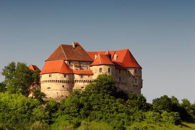 servisi za objavu mrežnih stranica i digitalnih sadržaja