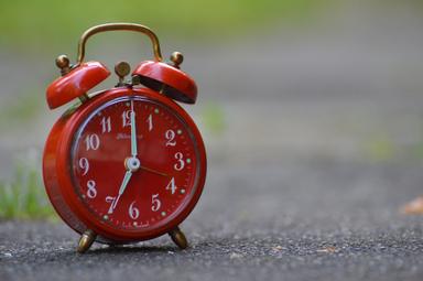 NJEMAČKI JEZIK 4 Aufgabe UHRZEITEN