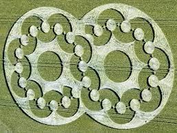 Naličja u obliku dijelova kruga oko nas