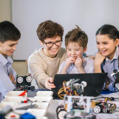 Kamen, škare i papir - Igra sa Micro:bit računalima