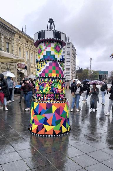 Modularni performans: Svjetionik Slavonskome Brodu