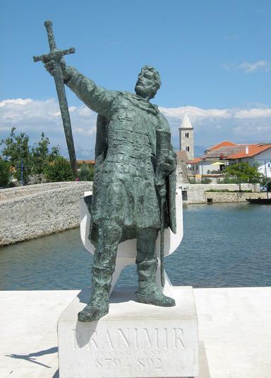 Hrvatske kneževine , radni materijali za učenike s prilagođenim programom.