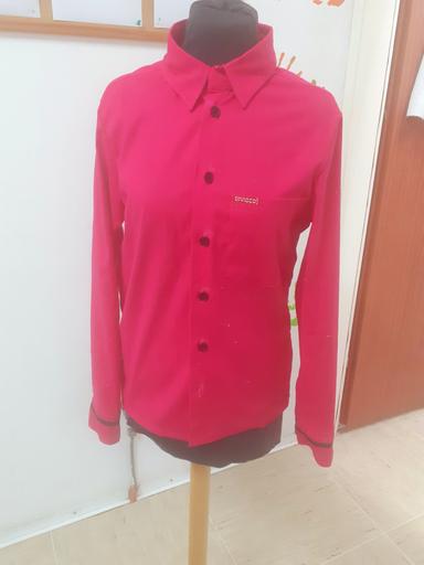 Našivanje orukvice na duljini rukava muške košulje