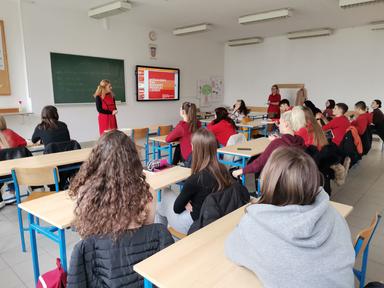 Obilježavanje Dana crvenih haljina