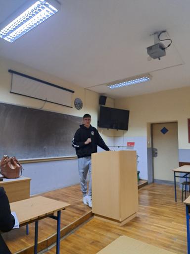 JAVNI GOVOR NIJE BAUK