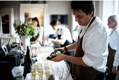 Sustavi poslovanja i organizacija posluživanja